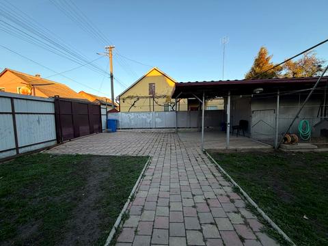 будинок за адресою Олега Ольжича вул. (Івана Лобачевського)