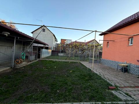 будинок за адресою Олега Ольжича вул. (Івана Лобачевського)