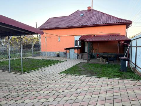 будинок за адресою Олега Ольжича вул. (Івана Лобачевського)