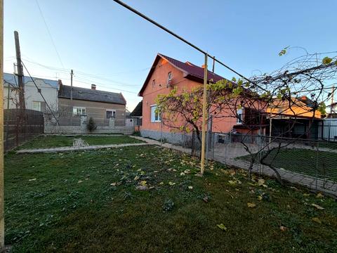 будинок за адресою Олега Ольжича вул. (Івана Лобачевського)