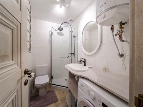 квартира за адресою Міцкевича, 8