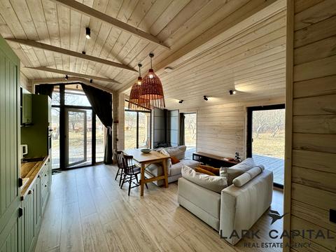 будинок за адресою с. Хлепча, Центральна