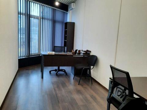 комерційна за адресою Кловський узвіз (Кловський), 7a