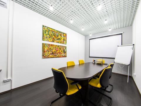 комерційна за адресою Кловський узвіз (Кловський), 7a