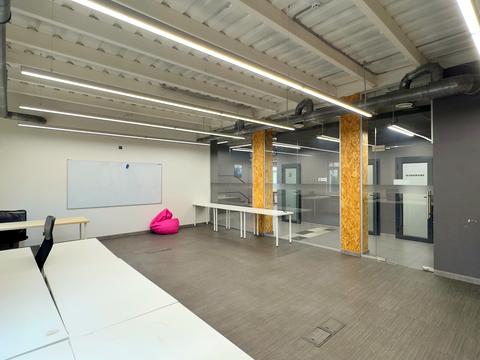 коммерческая по адресу Кияновский пер., 3-7