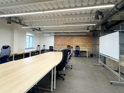 коммерческая по адресу Кияновский пер., 3-7