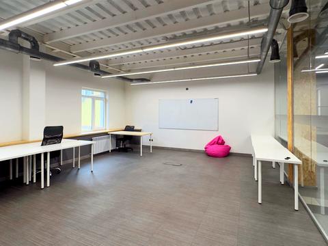 коммерческая по адресу Кияновский пер., 3-7