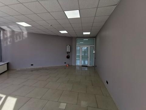 комерційна за адресою Подільська вул., 93