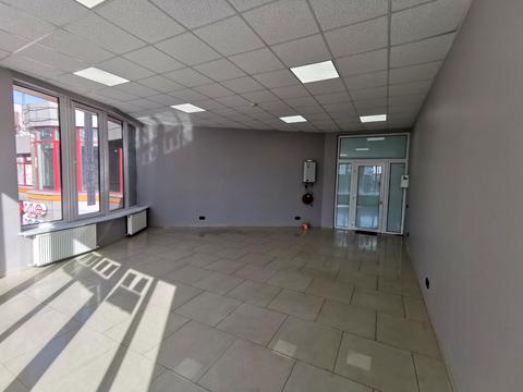 комерційна за адресою Подільська вул., 93