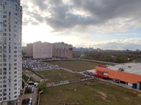 квартира за адресою Київ, Драгоманова вул., 2-Б