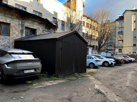 квартира за адресою Леся Курбаса вул., 4