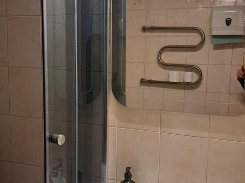 коммерческая по адресу Кудрявська, 10