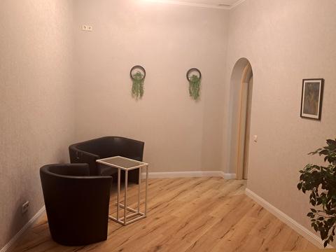 коммерческая по адресу Кудрявська, 10