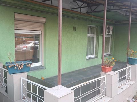 коммерческая по адресу Кудрявська, 10