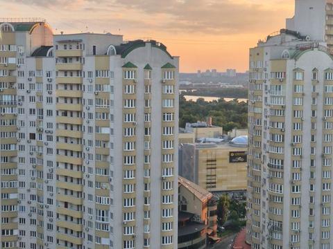 квартира за адресою Дніпровська набережна вул., 19-В