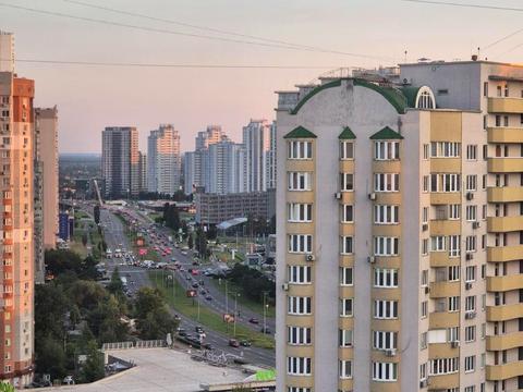 квартира за адресою Дніпровська набережна вул., 19-В