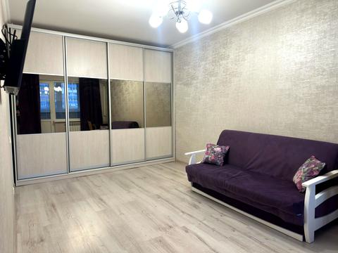 квартира за адресою Академіка Заболотного вул., 18
