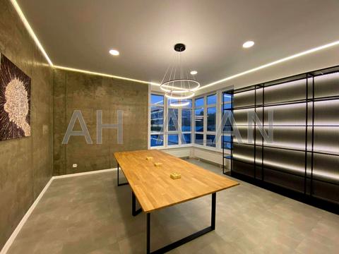 коммерческая по адресу Кловский спуск, 7