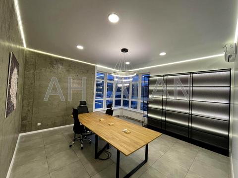 коммерческая по адресу Кловский спуск, 7