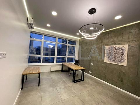 коммерческая по адресу Кловский спуск, 7