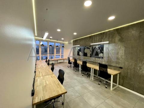 коммерческая по адресу Кловский спуск, 7