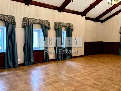 комерційна за адресою Михайлівська вул., 12-А