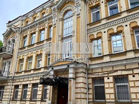 комерційна за адресою Михайлівська вул., 12-А