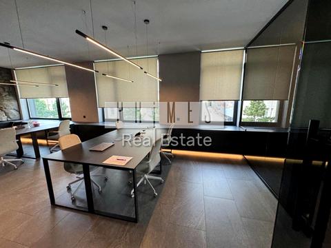 комерційна за адресою Івана Федорова вул., 2-А