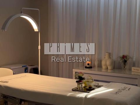 комерційна за адресою Андрія Верхогляда вул. (Михайла Драгомирова), 15-А