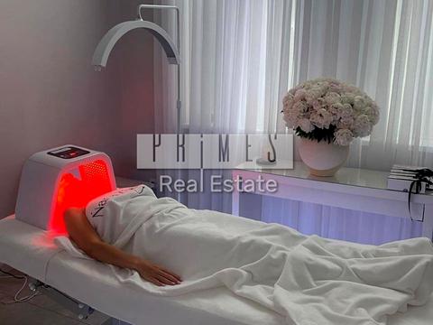 комерційна за адресою Андрія Верхогляда вул. (Михайла Драгомирова), 15-А