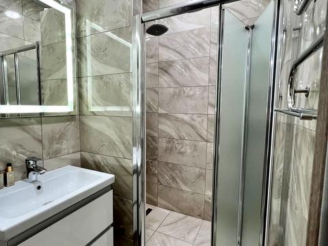 квартира за адресою Андрія Мельника вул., 10