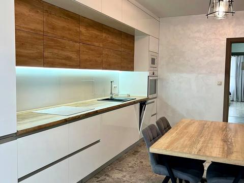 квартира за адресою Андрія Мельника вул., 10