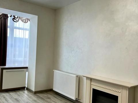 квартира за адресою Андрія Мельника вул., 10