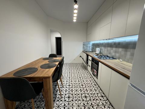 квартира по адресу Ярослава Мудрого ул., 10/1