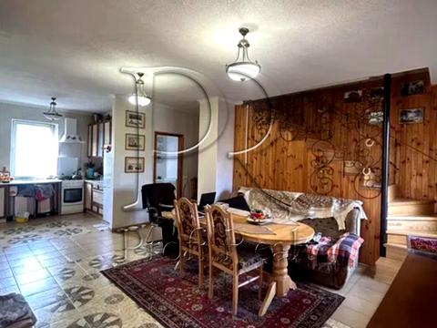 дом по адресу Центральна вулиця