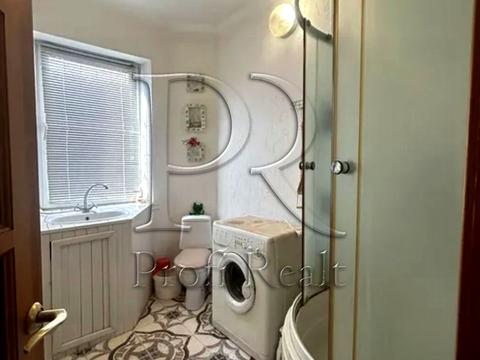 дом по адресу Центральна вулиця