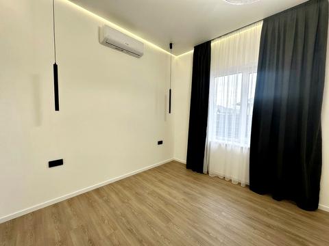 будинок за адресою Бориса Лятошинського вул. (1 Травня)