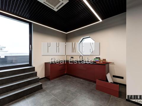 комерційна за адресою Андрія Верхогляда вул. (Михайла Драгомирова), 17