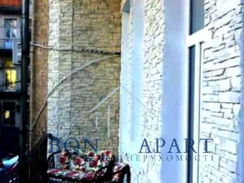 комерційна за адресою Ярославів Вал вул., 14-А