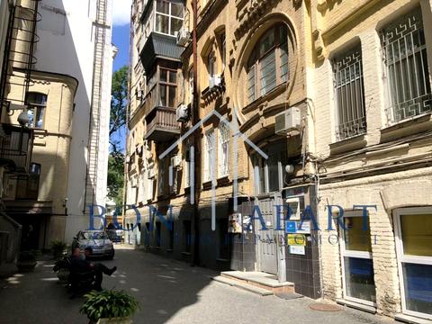 комерційна за адресою Ярославів Вал вул., 14-А