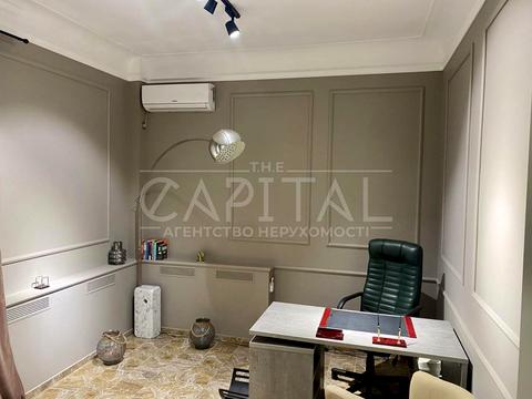 комерційна за адресою Повітряних Сил просп. (Повітрофлотський), 16