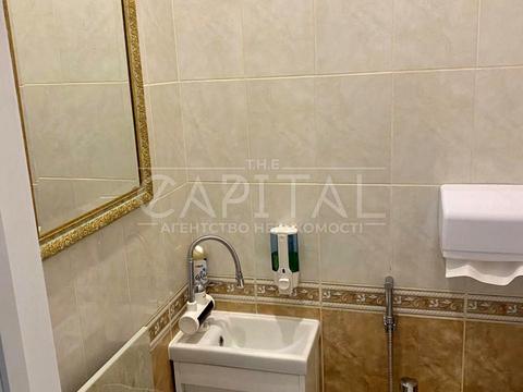 комерційна за адресою Повітряних Сил просп. (Повітрофлотський), 16