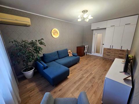 квартира за адресою Небесної Сотні просп. (Маршала Жукова), 83