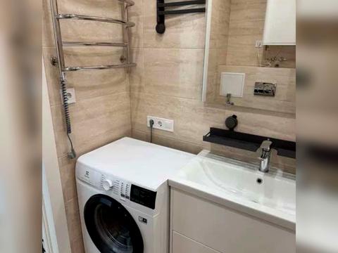 квартира за адресою Олеся Бердника вул., 1-Д