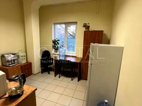 комерційна за адресою Межигірська вул., 87-А