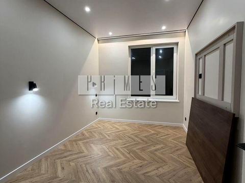 квартира за адресою Абрикосова вул., 4