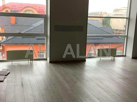 комерційна за адресою Валерія Лобановського просп. (Червонозоряний), 56/21