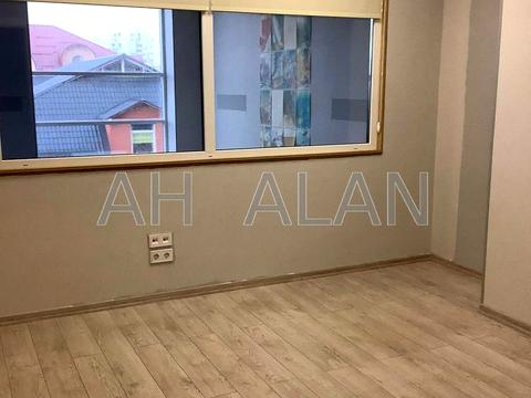 комерційна за адресою Валерія Лобановського просп. (Червонозоряний), 56/21