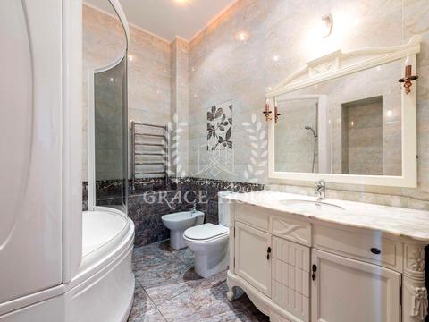 будинок за адресою Квітнева вул.