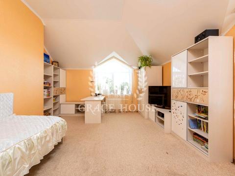 будинок за адресою Квітнева вул.